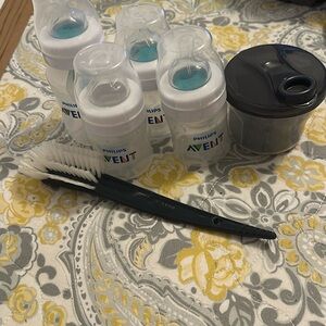 Philips Avent Baby Bottle Set with Brush